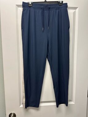 NWT Women’s Sweaty Betty Explorer 25” Navy Athletic Trouser with Side Stripe